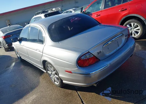 2001 Jaguar S-Type 3.0L V6 z USA, uszkodzony, nr VIN SAJDA01N61FM02453